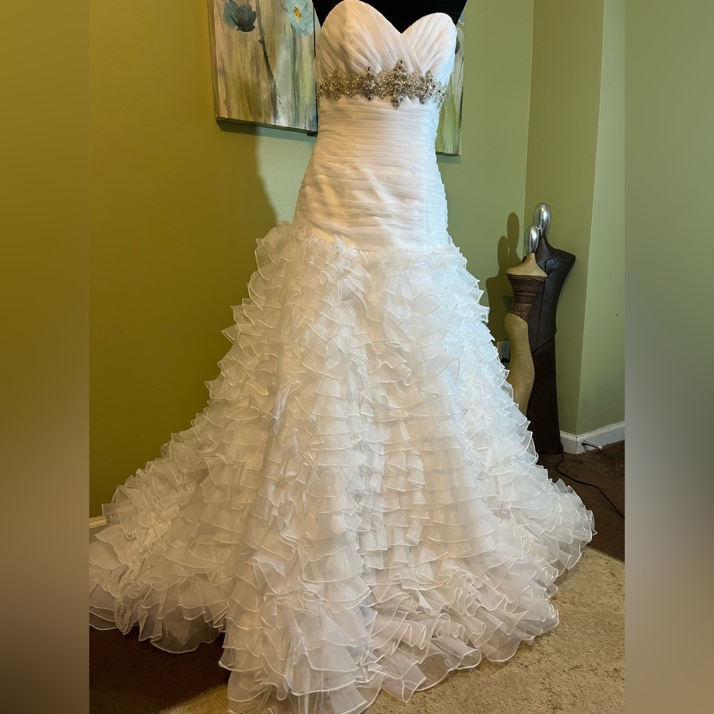 Sweetheart & Pleated Bodice Wedding Gown with Ruffled Skirt & Sweeping Train